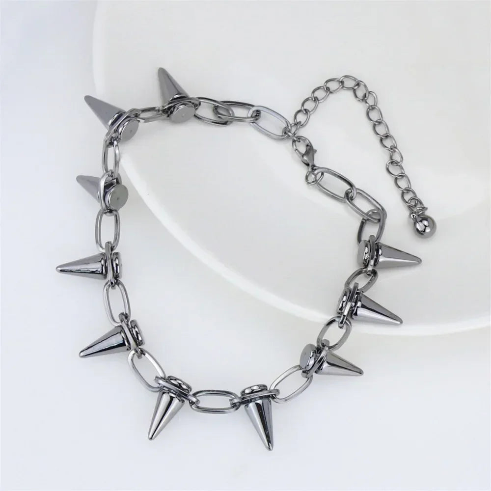New Punk Gothic Harajuku Necklaces Handmade Womens Necklace Spike Rivet Female Chain Necklaces Exaggeration Rock Choker Jewelry