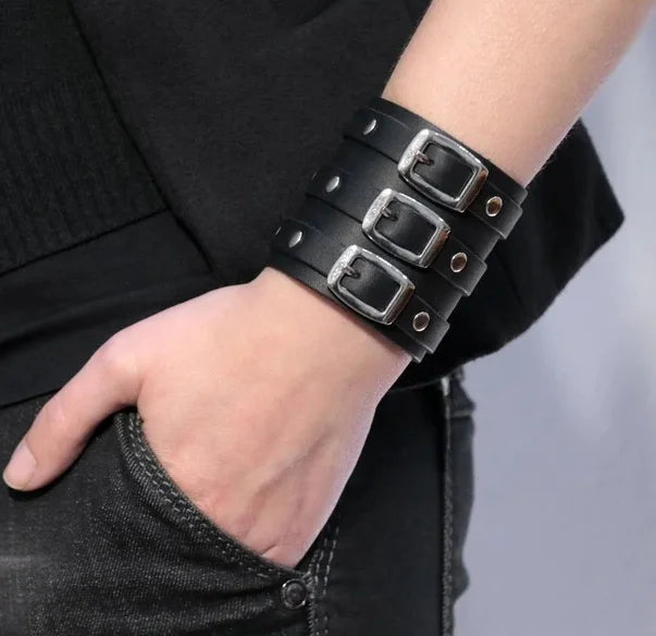 New Vintage Leather Wristband Bracelet Cuff Goth Metal Armbands Concealed Buckle Adjustable Gothic Punk Bracelets Men Jewelry