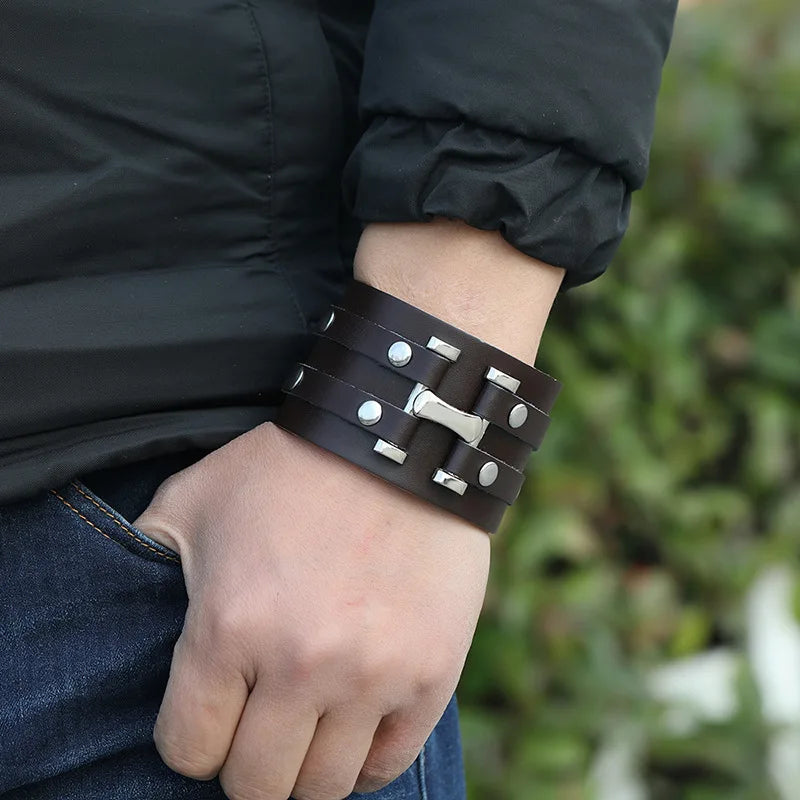New Vintage Leather Wristband Bracelet Cuff Goth Metal Armbands Concealed Buckle Adjustable Gothic Punk Bracelets Men Jewelry