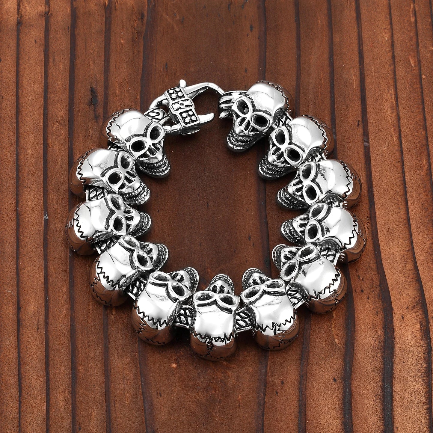 European And American Punk Style Titanium Steel 12 Skulls Super Domineering Men's Stainless Steel Bracelet Jewelry