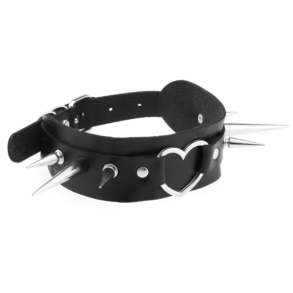 Punk Fashion Spiked Leather Choker Handmade Heart Collar Necklace Women Girls Buckle Style Goth Accessories