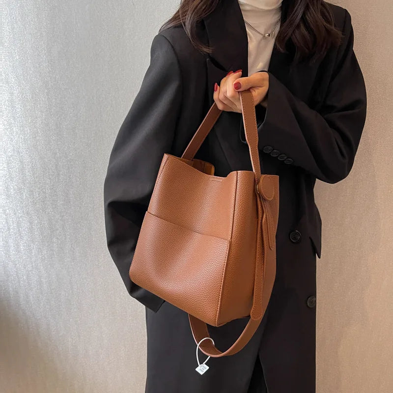 Bucket Shoulder Side Bags for Women 2023 Female Designers Trend Small Leather Crossbody Bag Handbags and Purses