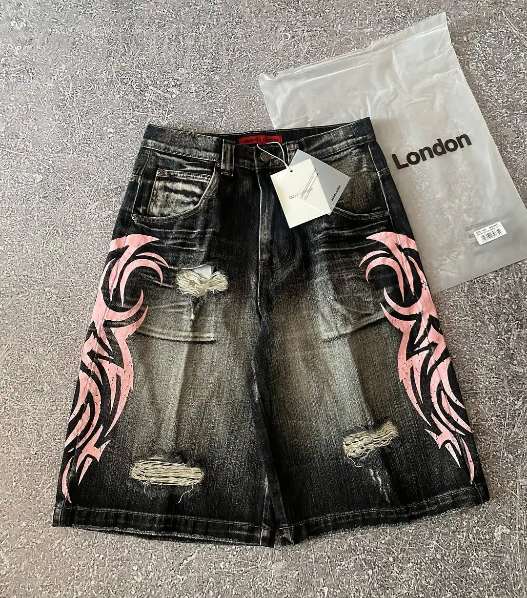 Streetwear Y2K Popular Denim Shorts Tassels Design Vintage Shorts Man Hip Hop Fashion Harajuku Punk High Waist Wide Leg Pants
