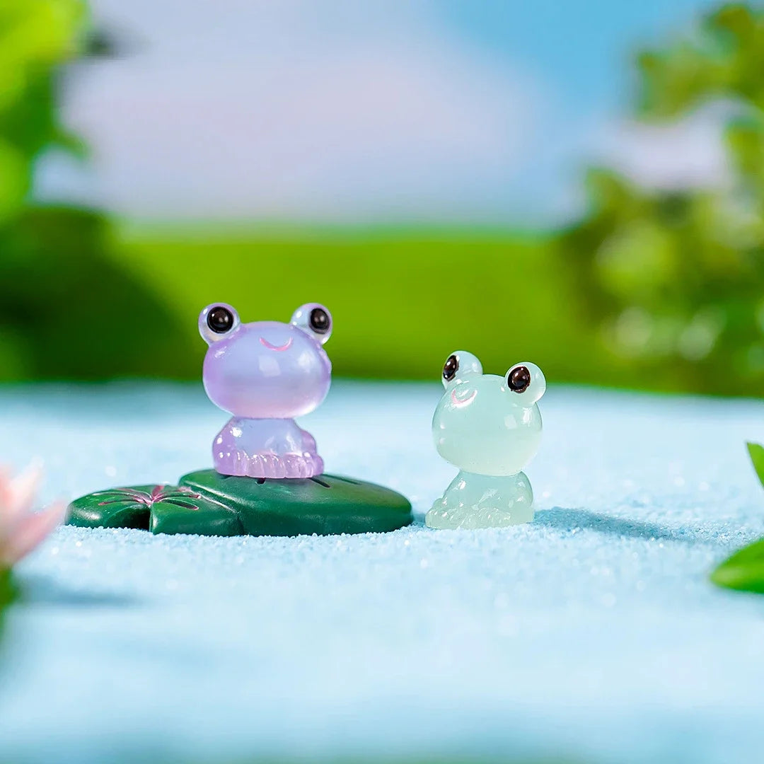 10/20/50pcs Luminous Frogs Mini Figurine Micro Landscape Decoration Frog Fairy Garden DIY Miniatures Home Decoration Accessories