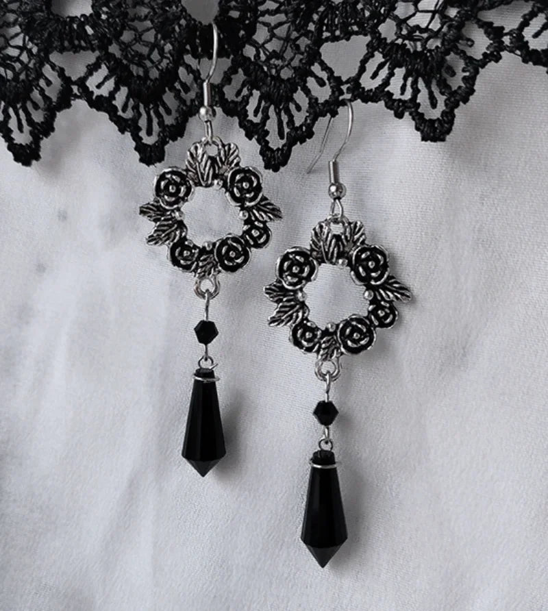 Vintage Gothic Vampire Witch Black Rose Earrings for Women 2023 Creative Holiday Party Personalized Jewelry Accessories