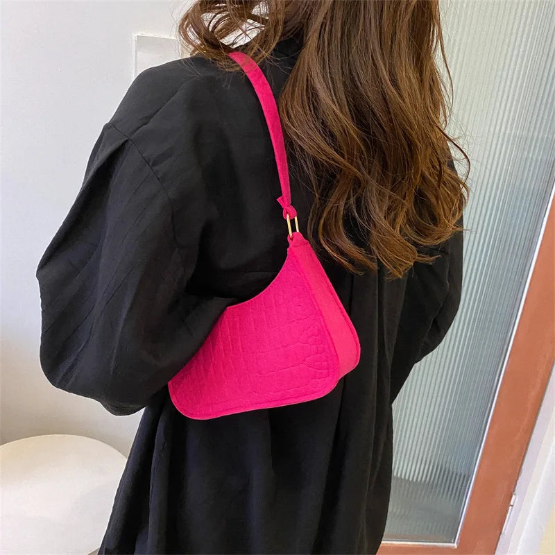 2023 New Pure Felt Woman's Tote Bag Retro Designer Exquisite Shoulder Bag Hot Shopper Purses Zipper Crossbody Bags For Women