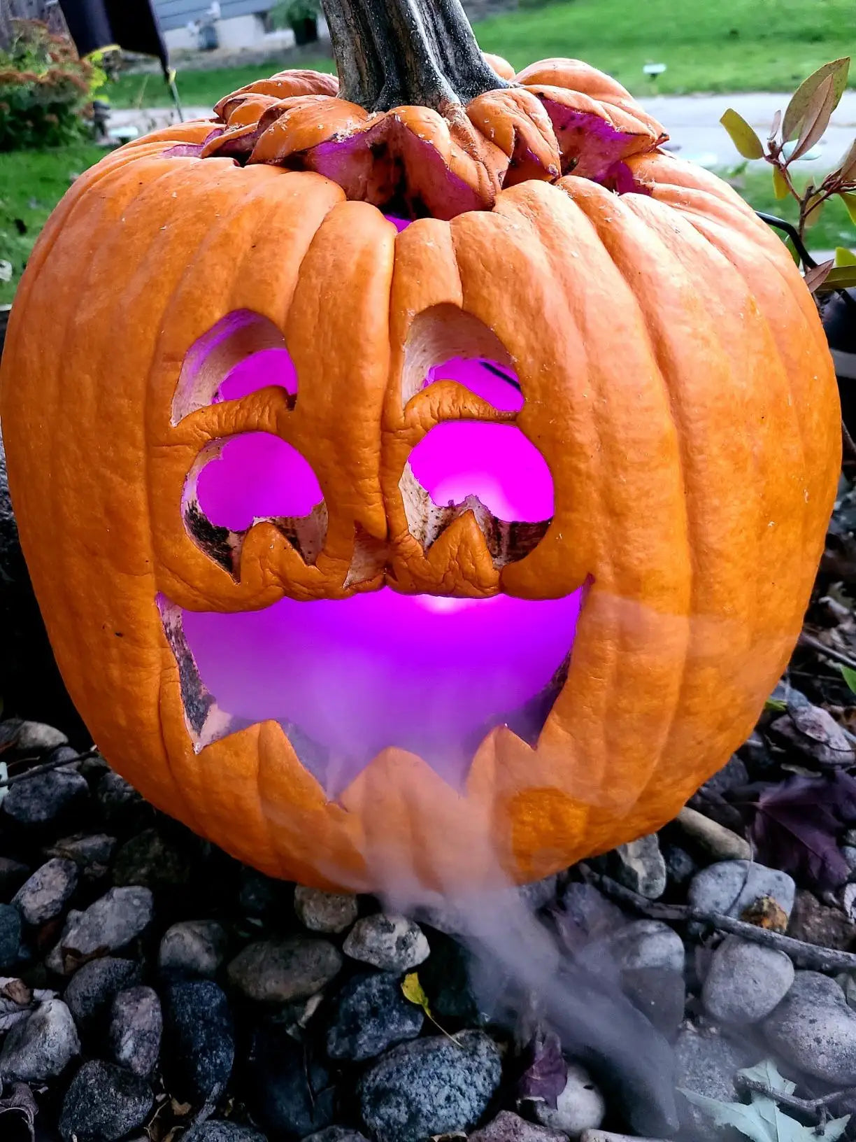 2023 Halloween Mini LED Pumpkin Light Fogger Water Fountain Pond Fog Machine Atomizer for Halloween Christmas Party Decoration