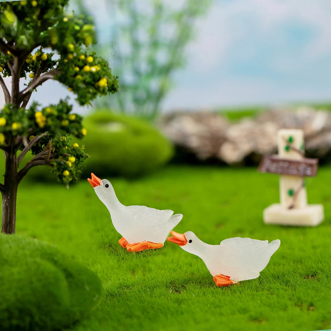 3/6pcs A Set Glow In The Dark Animal Miniatures Resin Mini Goose Figurines Fairy Garden Accessories DIY Terrarium Craft Ornament