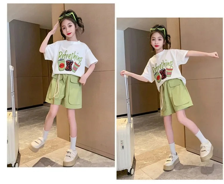 Children's top and bottom clothes set