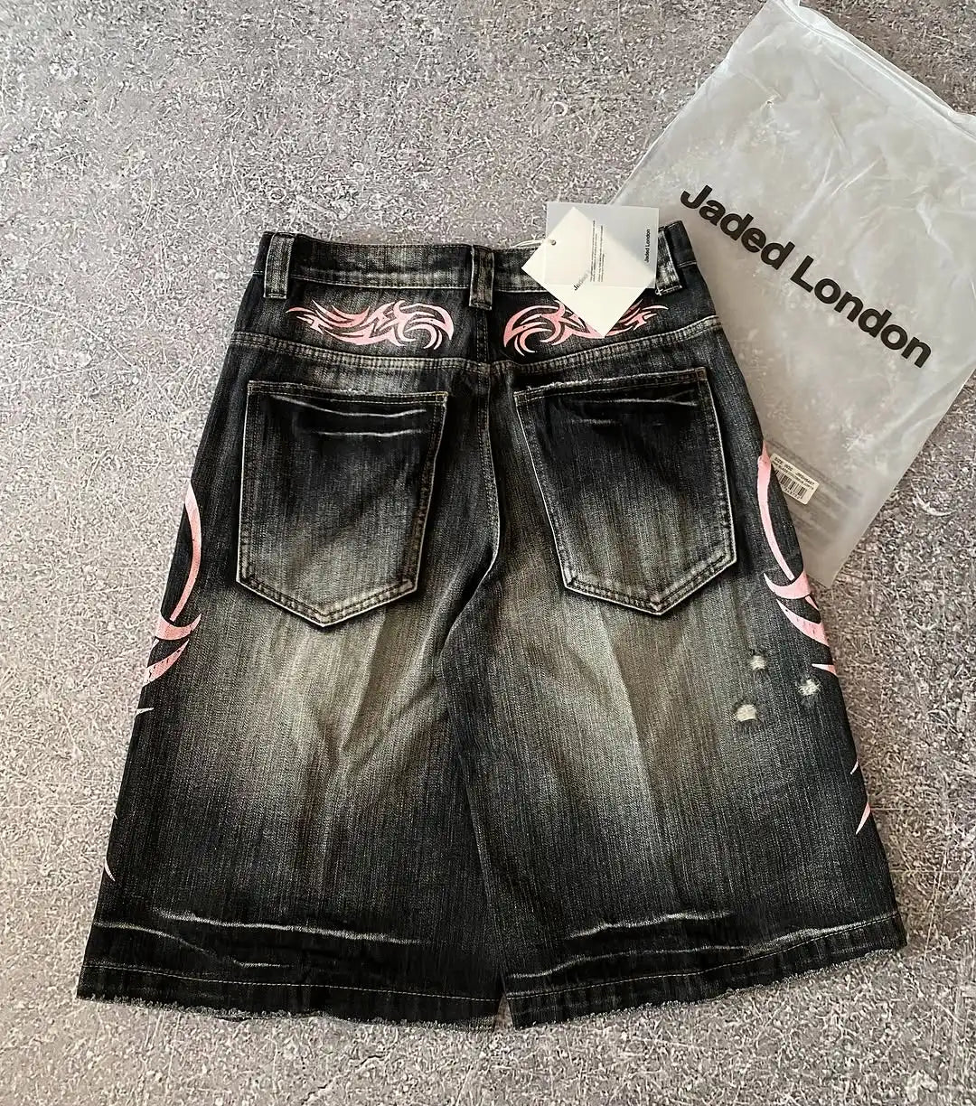 Streetwear Y2K Popular Denim Shorts Tassels Design Vintage Shorts Man Hip Hop Fashion Harajuku Punk High Waist Wide Leg Pants