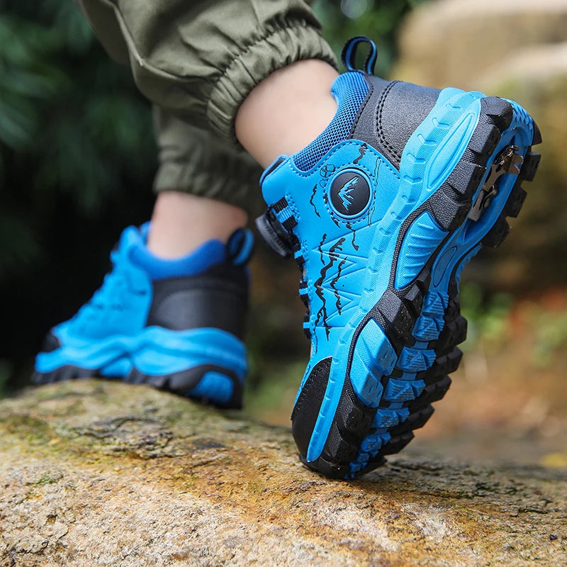 New Autumn Winter Hiking Shoes for Kids Non-Slip Outdoor Shoes Children Warm Mountaineering Trekking Climbing Sports Shoes Boys